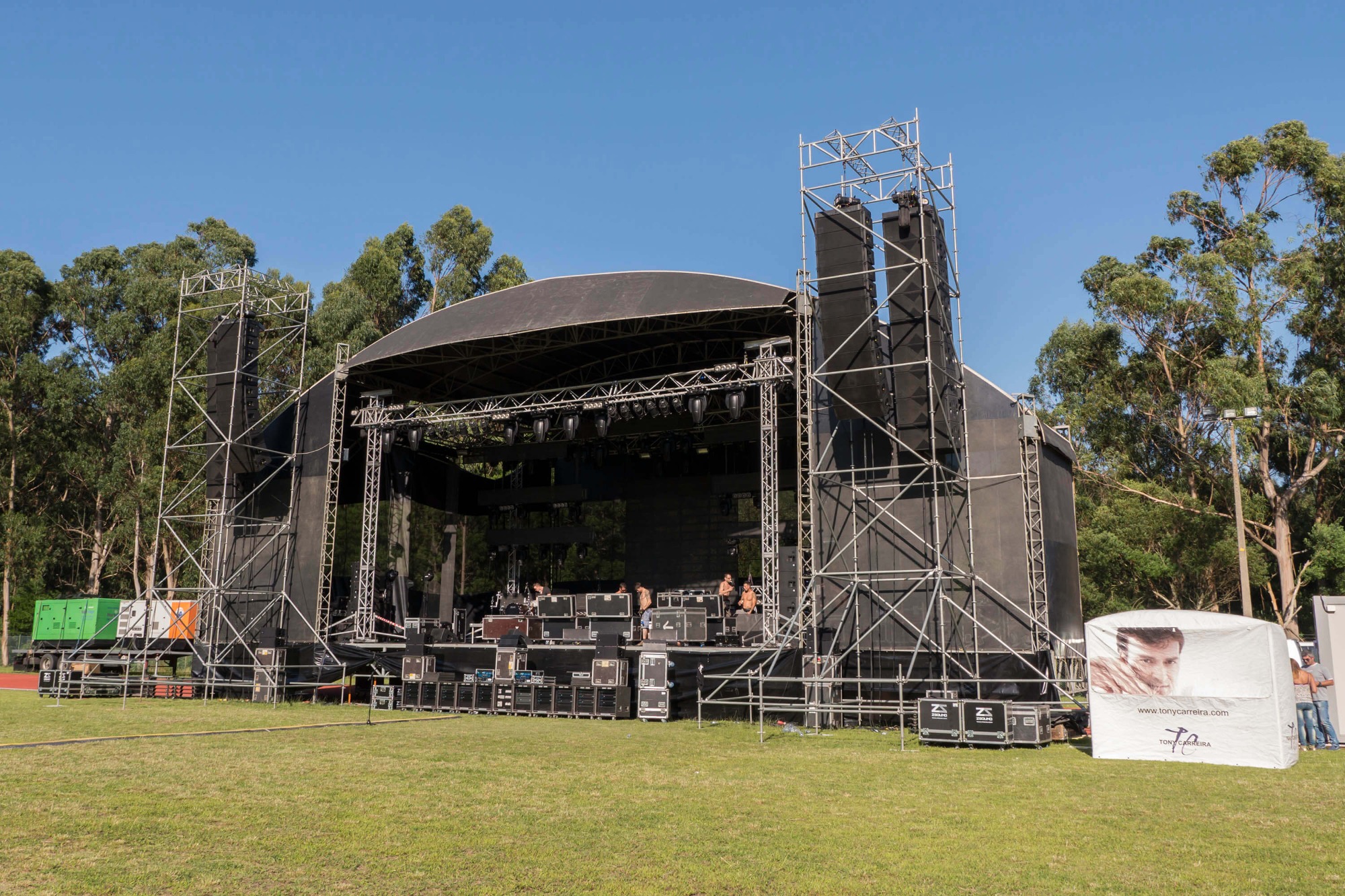 Thiết bị Âm thanh Sân khấu của ZSOUND Cung cấp Năng lượng cho Hiện tượng Pop Rock "DAMA" tại Bồ Đào Nha 